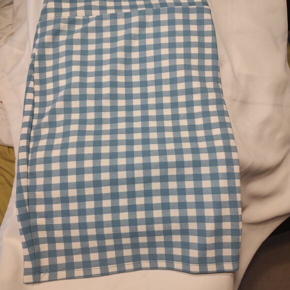 Set of 2 LULAROE pencil skirts - Picture 3 of 3